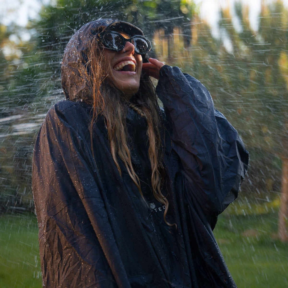 VOITED Rain Poncho 2.0 - Graphite Rainwear VOITED 