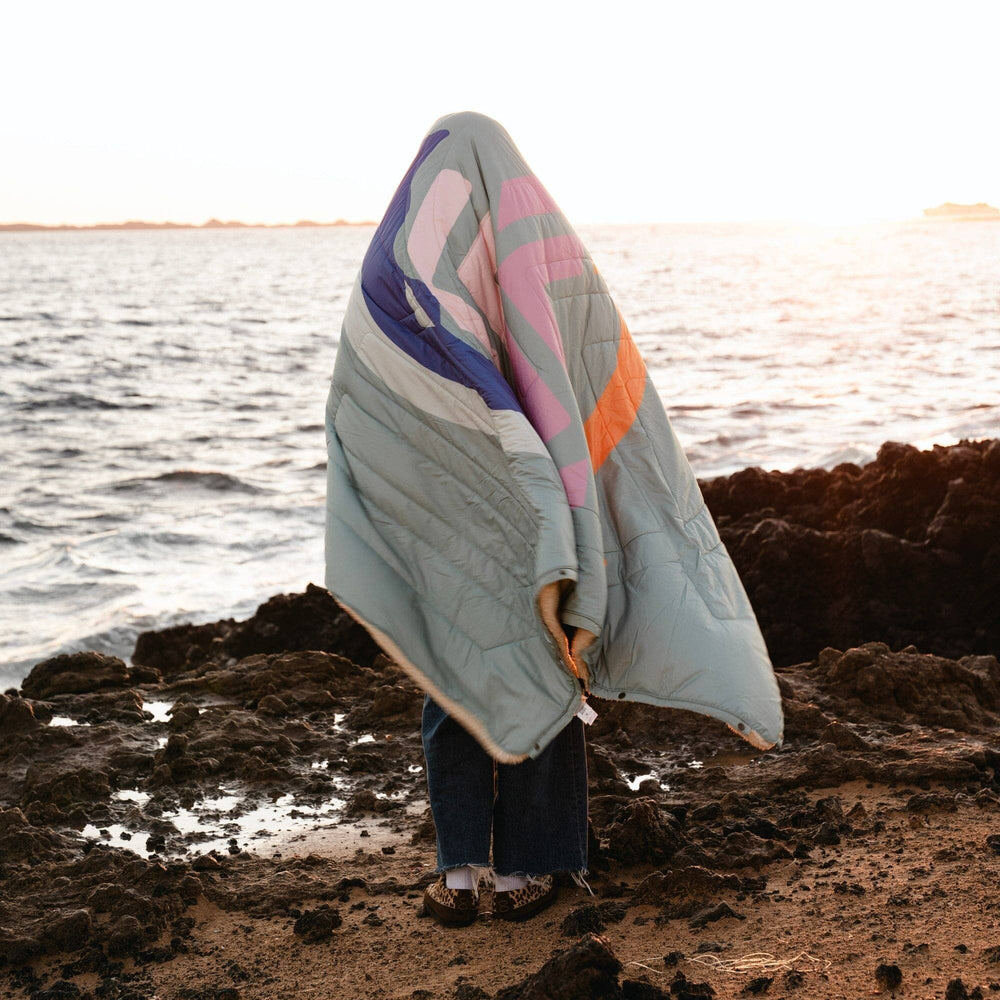 VOITED CloudTouch® Indoor/Outdoor Camping Blanket - Echo Bloom Blankets VOITED 