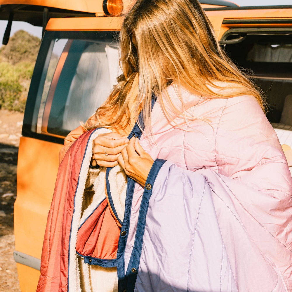 VOITED CloudTouch® Indoor/Outdoor Camping Blanket - Golden Drift Blankets VOITED 