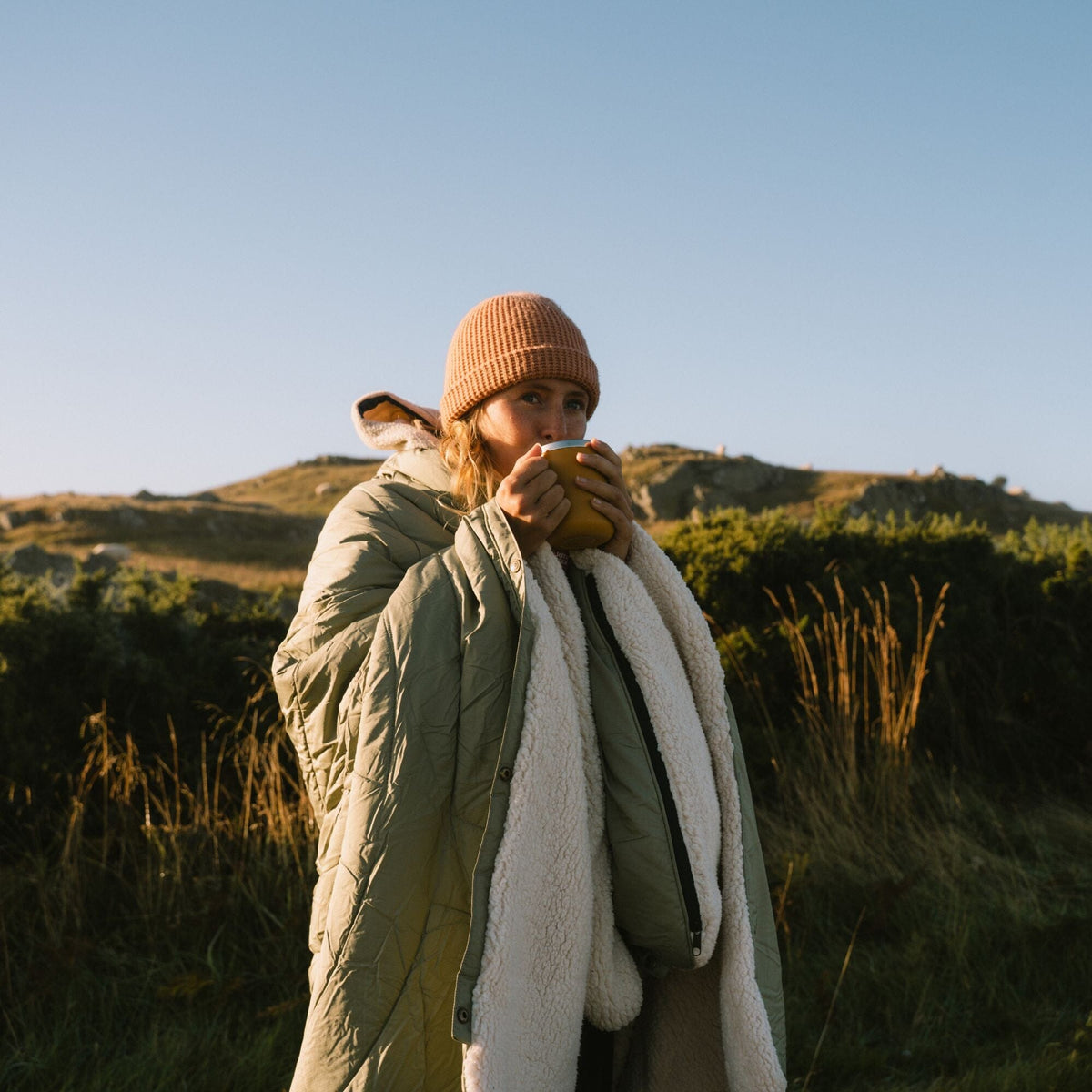 VOITED CloudTouch® Indoor/Outdoor Camping Blanket - Olive Blankets VOITED 