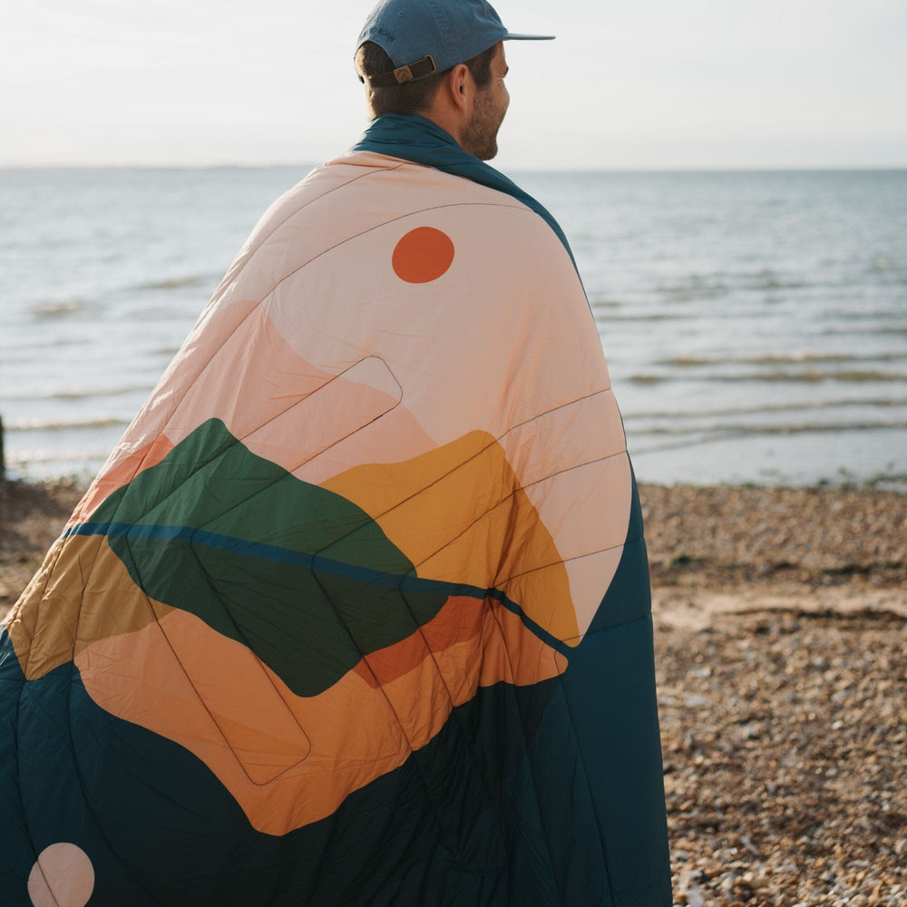 VOITED CloudTouch® Indoor/Outdoor Camping Blanket - Day & Night Blankets VOITED 