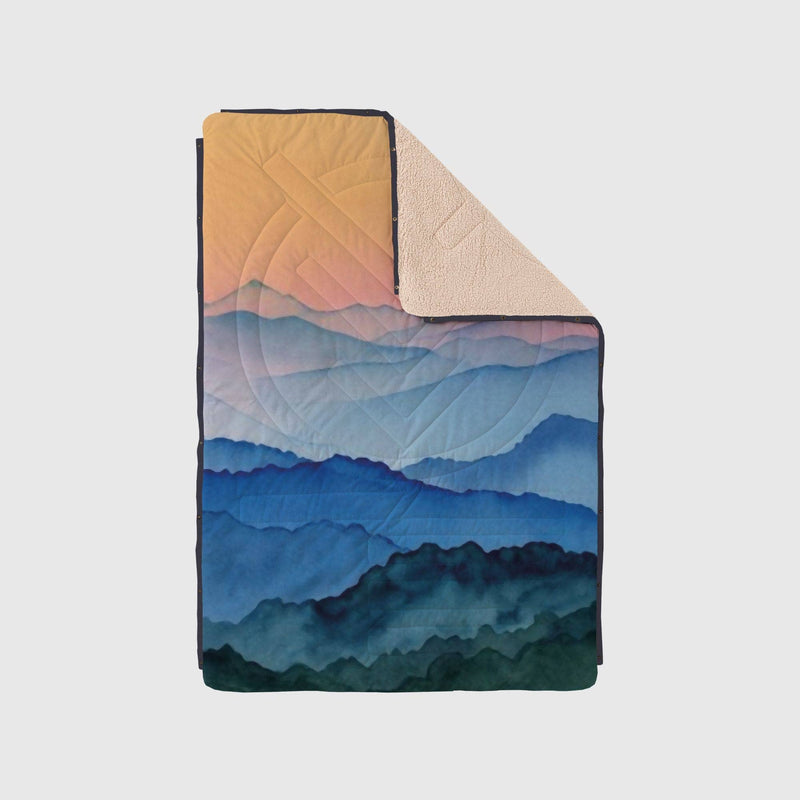 VOITED CloudTouch® Indoor/Outdoor Camping Blanket - Nomadsland Blankets VOITED 