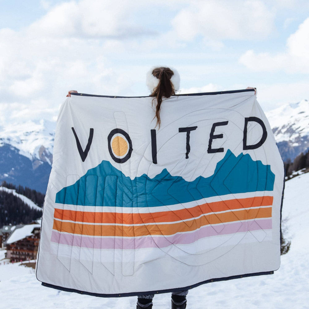 VOITED Recycled Ripstop Outdoor Camping Blanket - Snowy Peak Blankets VOITED 