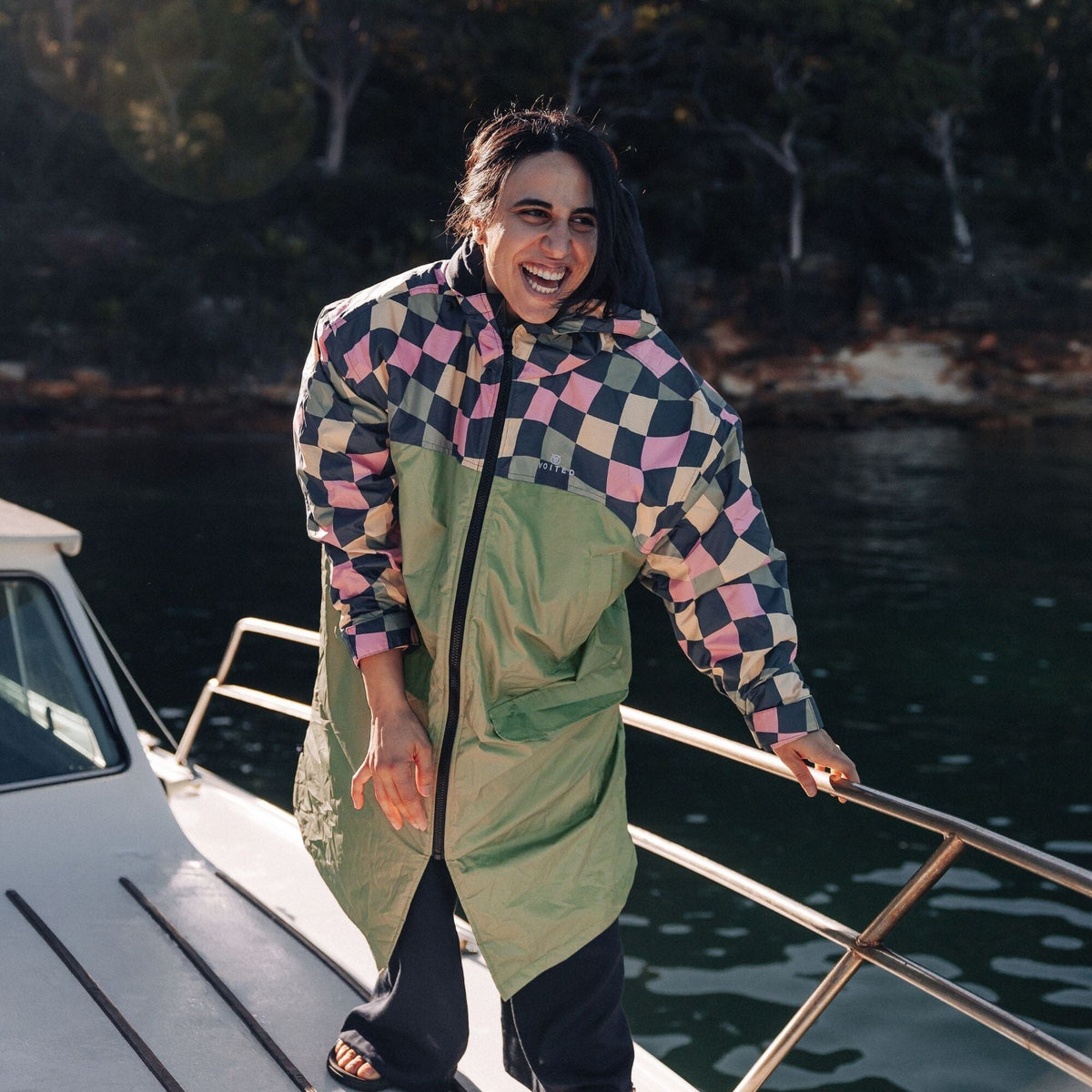 VOITED 3rd Edition Outdoor Changing Robe & Drycoat for Surfing, Camping, Vanlife & Wild Swimming - Wavecheck Changewear VOITED 