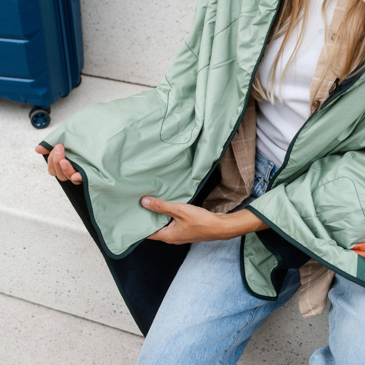 VOITED NeckPack Travel Blanket - Jasper Blankets VOITED 