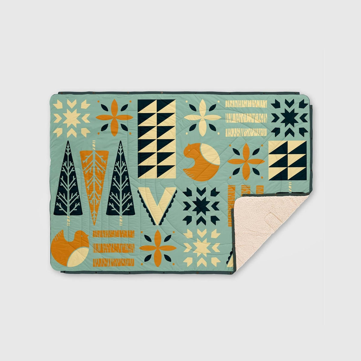 VOITED CloudTouch® Indoor/Outdoor Camping Blanket - Nordic Forest Blankets VOITED 