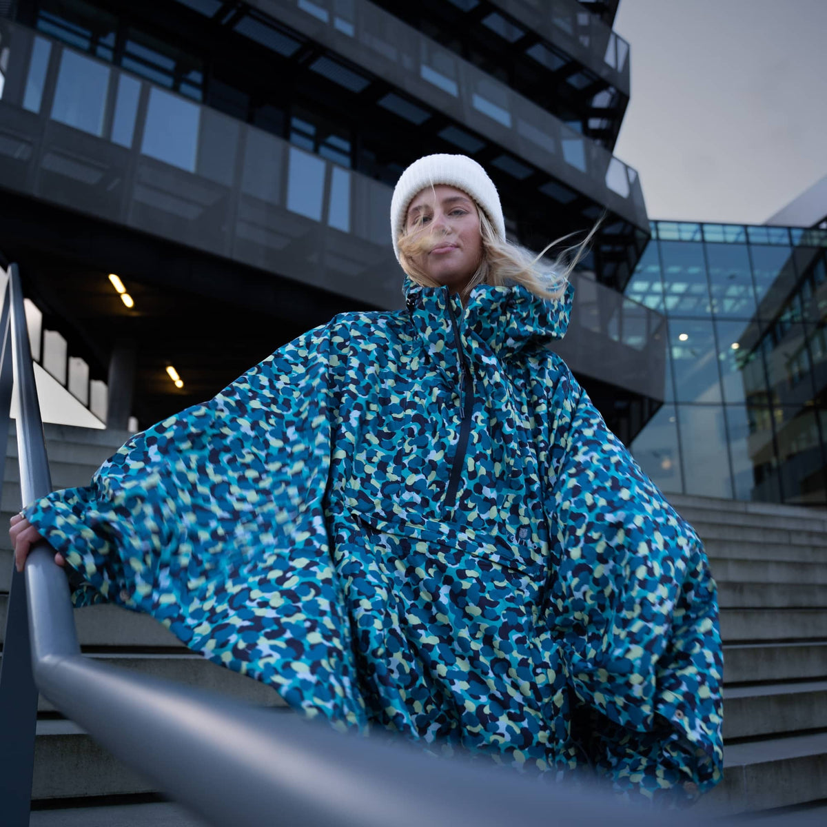 VOITED Rain Poncho - Water-Resistant & Packable - An Tracks Rainwear VOITED 